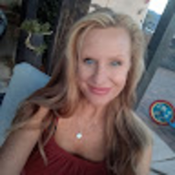 Meet your Posher, Tracey - Picture 1 of 1